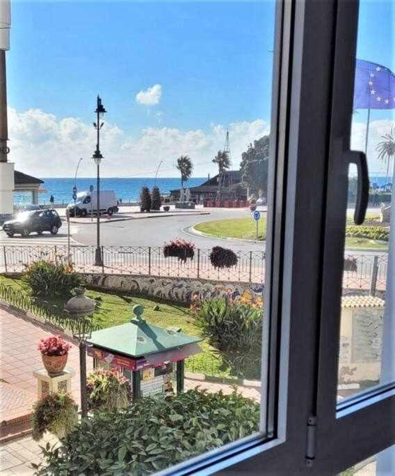 XV Apartamentos Morales & Arnal Estepona Kültér fotó
